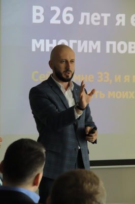 Валерий Маюшкин провёл семинар «Ликвидировать или обанкротить, что подходит именно вам?»
