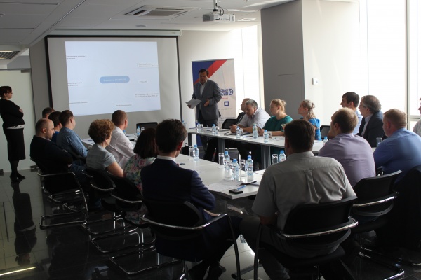 Андрей Грибков провел установочное заседание Комитета по информационным технологиям