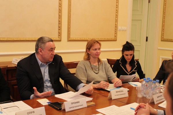 Сергей Пронин провел установочное заседание комитета по защите бизнеса